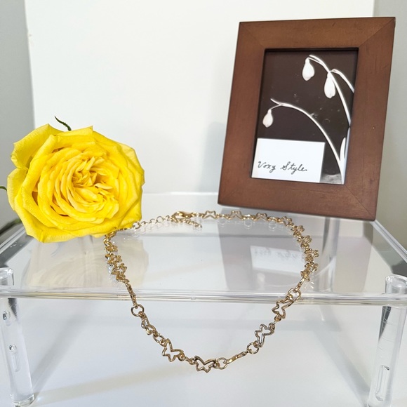 🦋 Butterfly Choker Necklace 🦋 - Picture 3 of 3